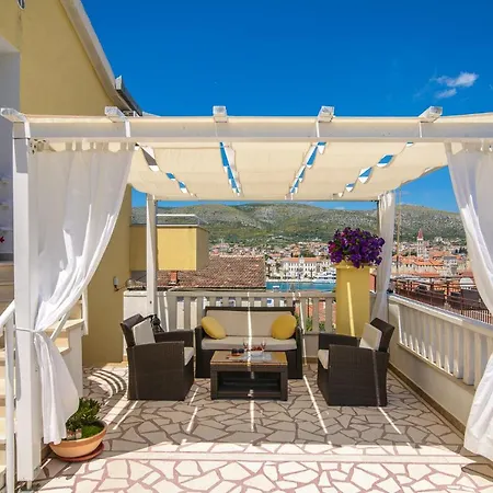 Guest house Kasalo 3*
