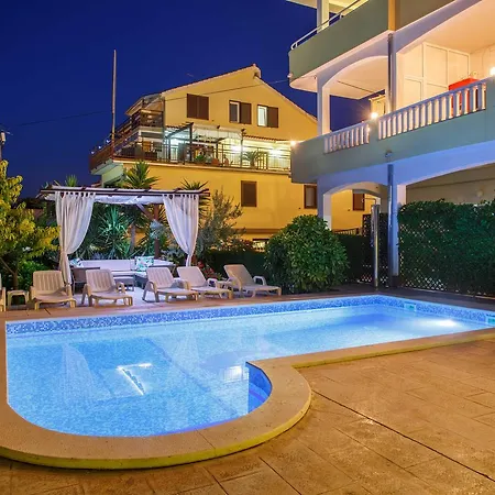 Kasalo Guest house 3*